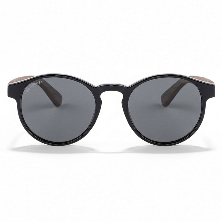 Front view unos eyeglasses sunglasses polarized forma redonda and with puente for narices anchas hechas recycled plastic sustainable ecologico personalizada de Bonoboss #color_negro