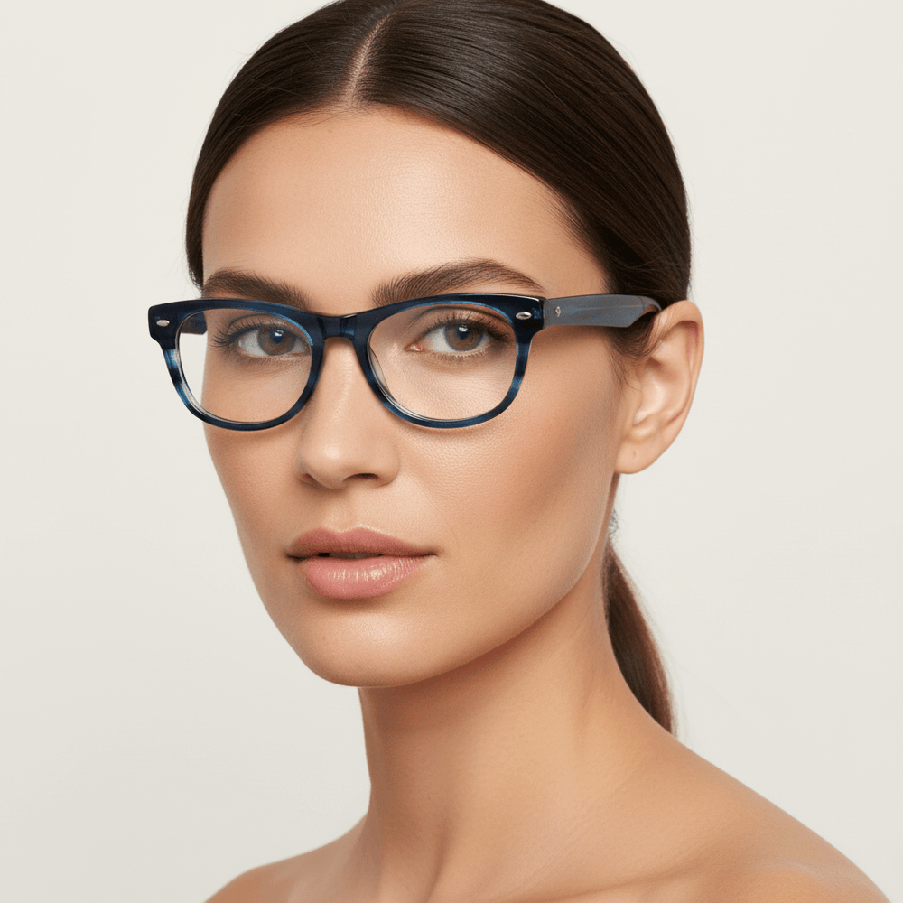 Una women round face and pelo liso tomado wearing frames optical frames clasicos wayfarer bonoboss de #color_azul