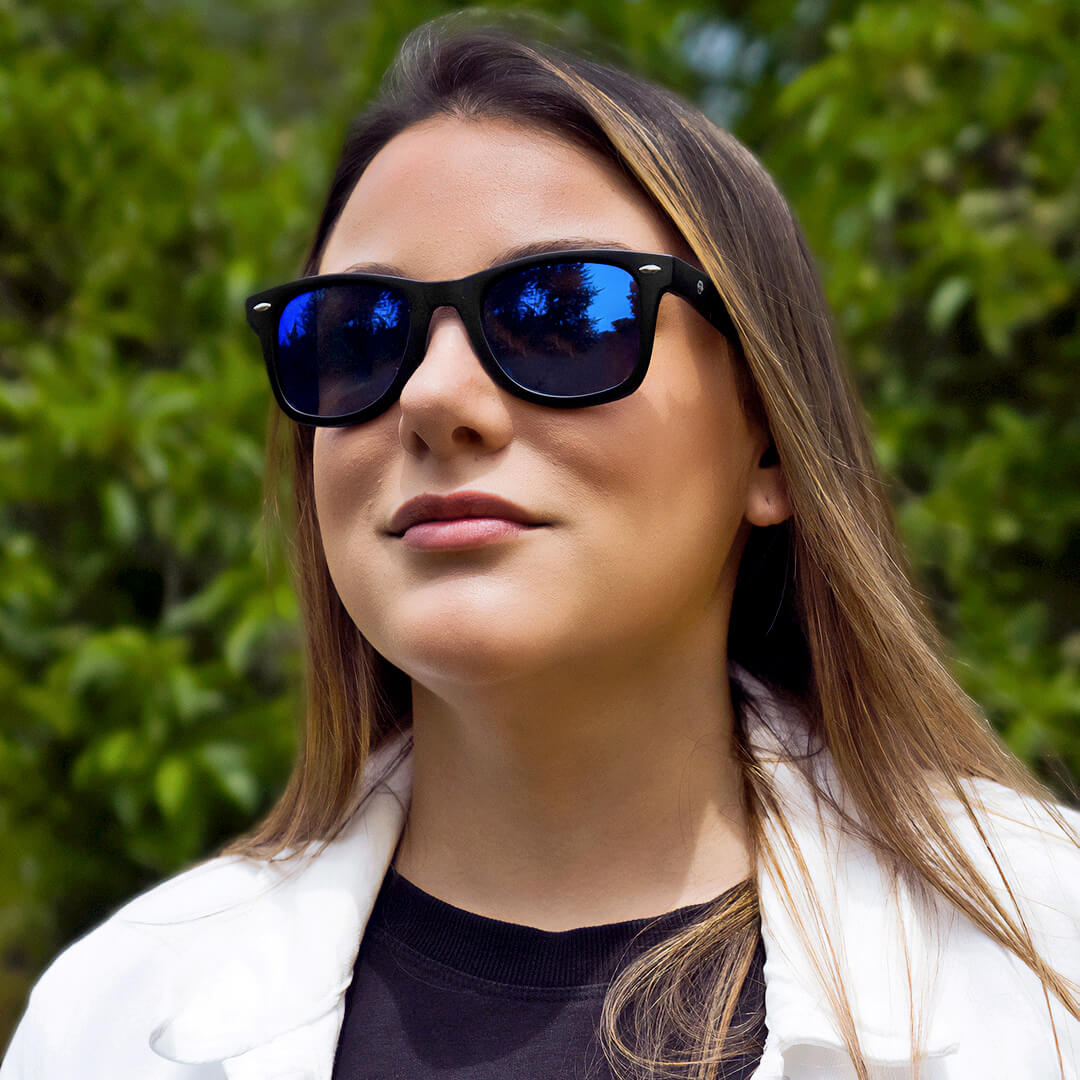 lentes anteojos de sol de platico reciclado agatados clasicos color azul para mujer y hombre  #color_sky