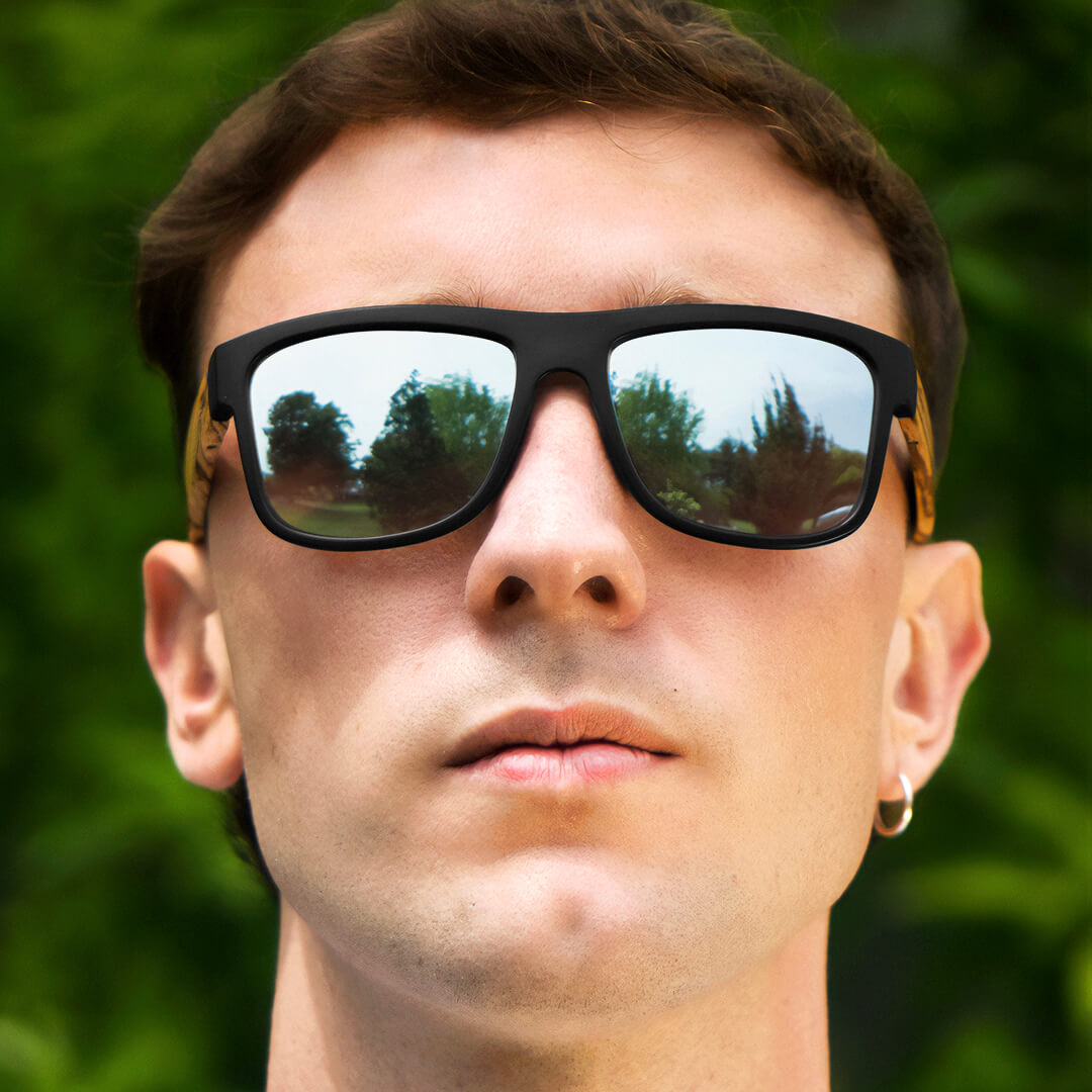 anteojos de sol rectangulares polarizados negros pata de madera  para hombre y mujer con lentes de color sky #color_negro