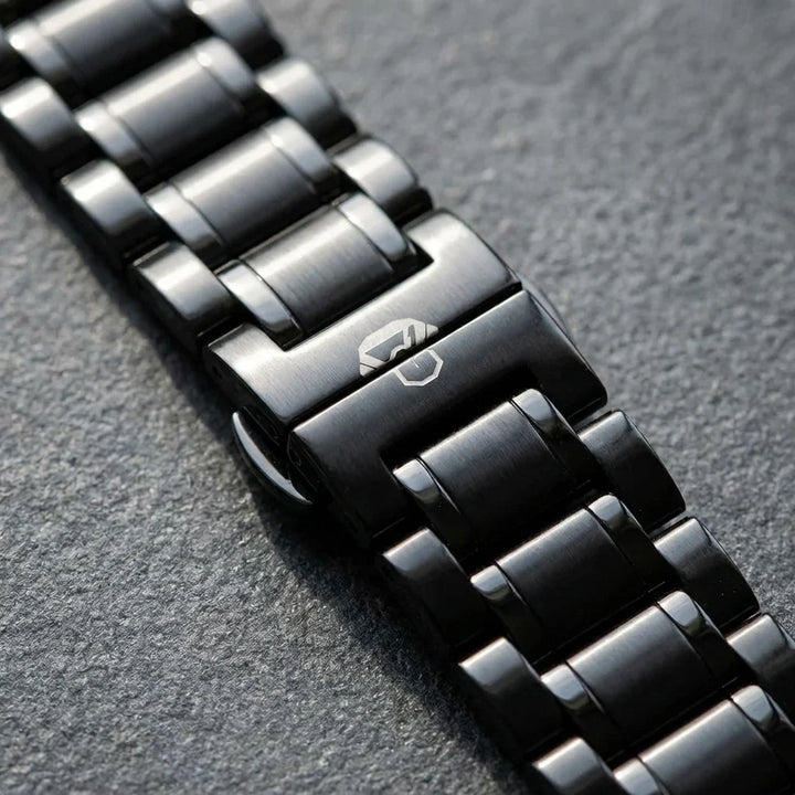 Correa stainless steel for reloj black detalle brillo luz natural macro bonoboss #color_negro
