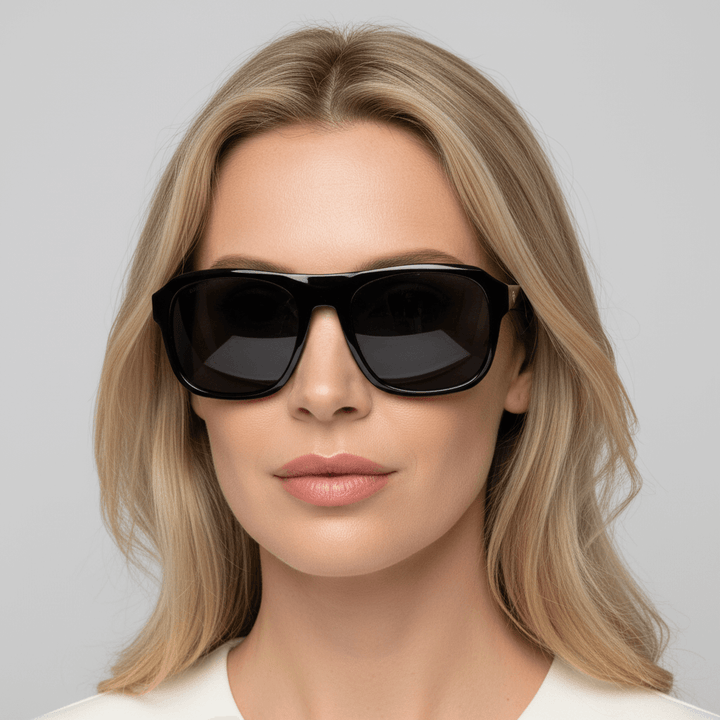 Una modelo women rubia wearing sunglasses rectangular bonoboss oversized xl #color_negro