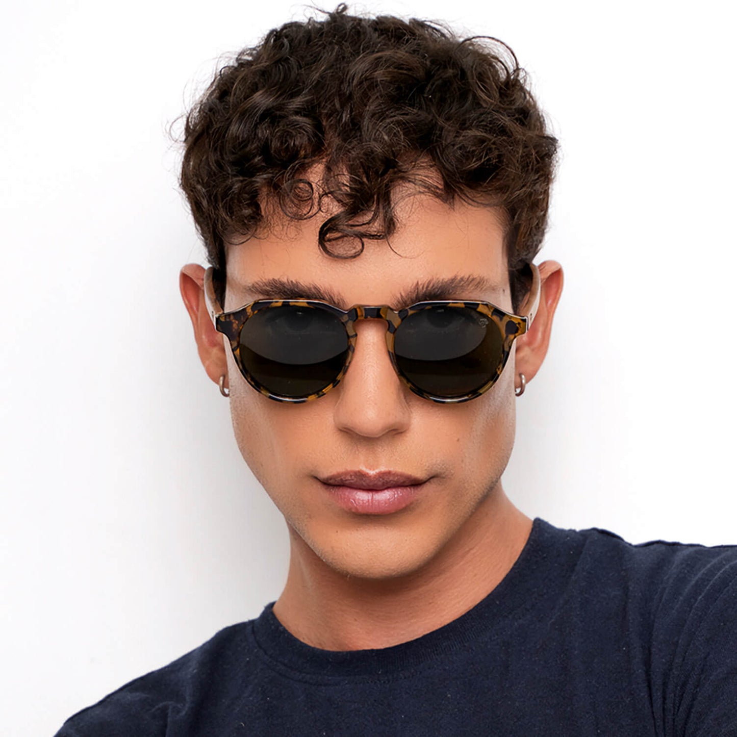 anteojos de sol hexagonales polarizados con patas de madera de hombre y mujer con lentes de color verde o G15  #color-marco_carey