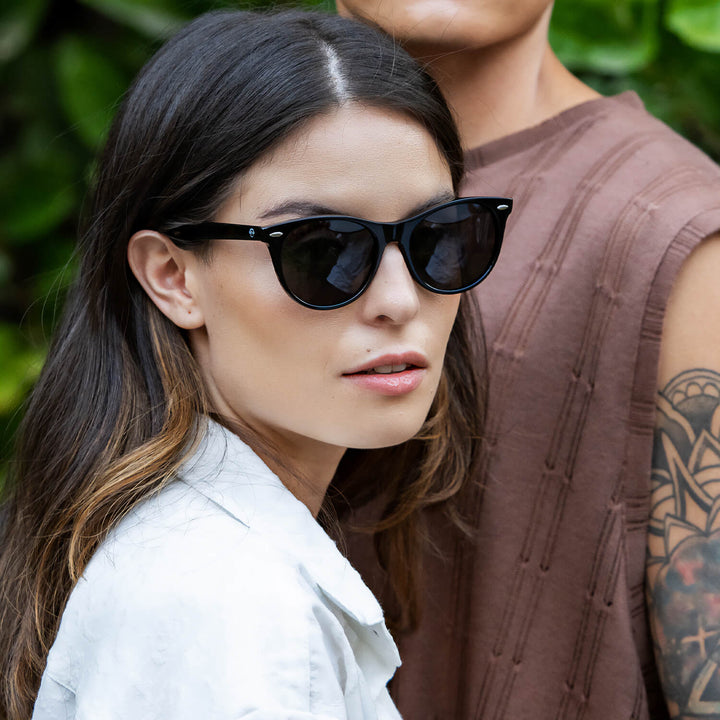 Sunglasses oval polarized acetate for men and women color black Bonoboss #color_negro