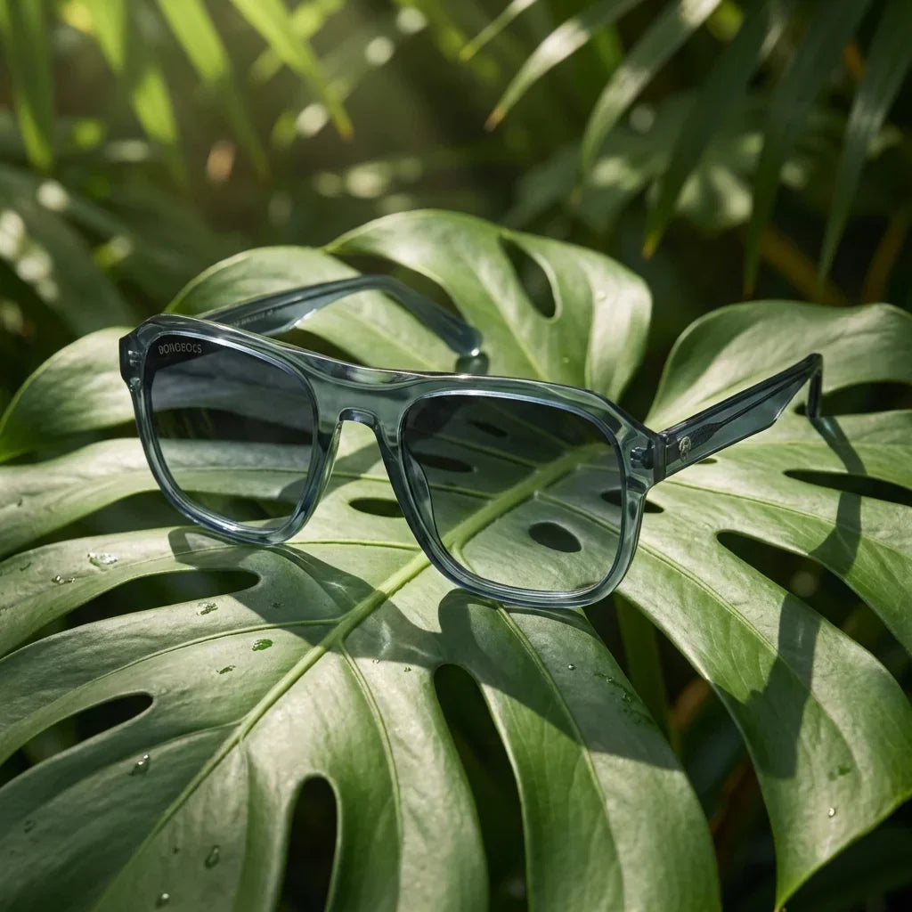 Women wearing lenses sun tom sun bio-acetate polarized aviator blue golden hour sunset playa UV400 bonoboss #editorial_banner #color_azul