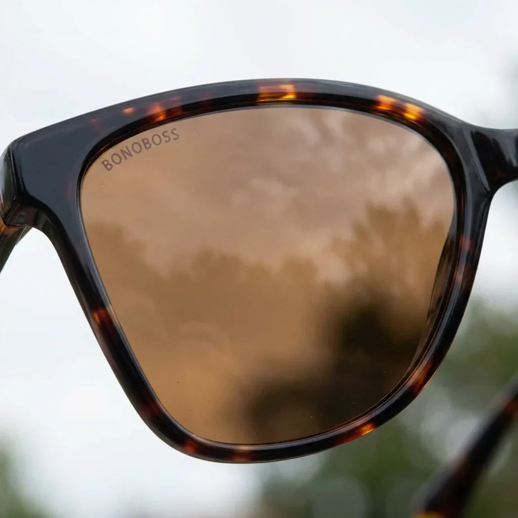 Lenses sun tiare polarized UV400 bio-acetate cat eye tortoise lens detail mirrored coating precision bonoboss #editorial_polarizado #color_carey