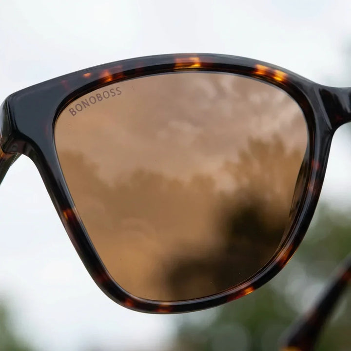 Lenses sun tiare polarized UV400 bio-acetate cat eye tortoise lens detail mirrored coating precision bonoboss #editorial_polarizado #color_carey