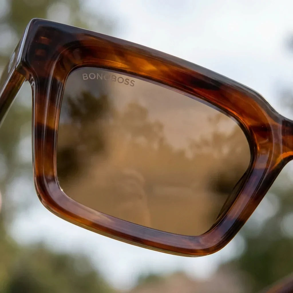 Lentes sol Tokyo polarizados UV400 bio-acetato square brown detalle lente coating espejado optica nitida Bonoboss #editorial_polarizado #color_brown
