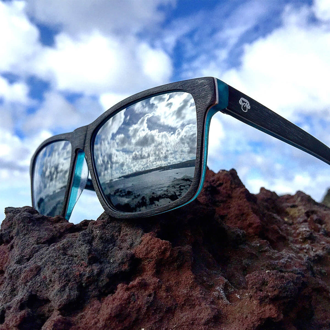 Sunglasses rectangular material nylon recycled ecogolico sustainable Bonoboss #color_darkblue
