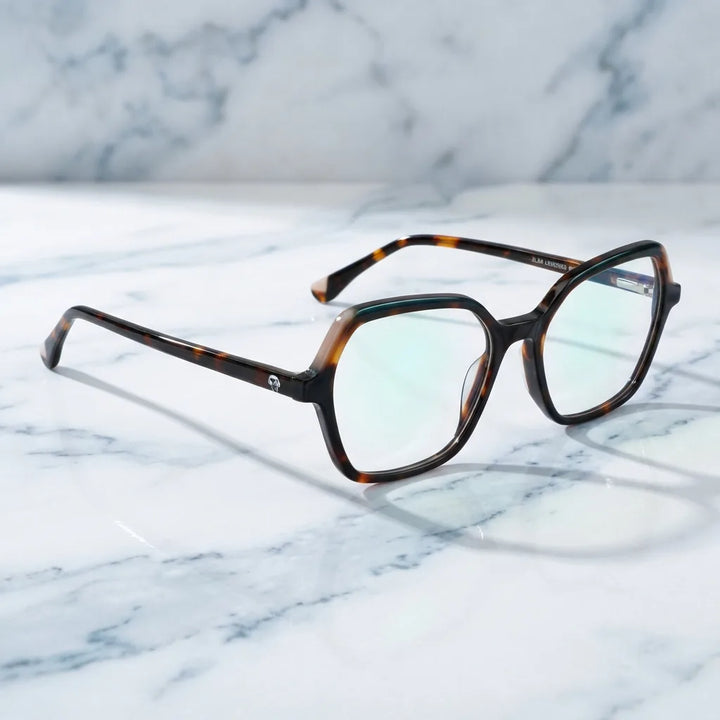 Lenses optical alba tortoise sobre mármol white elegante frame premium bonoboss #editorial_armazon #color_carey