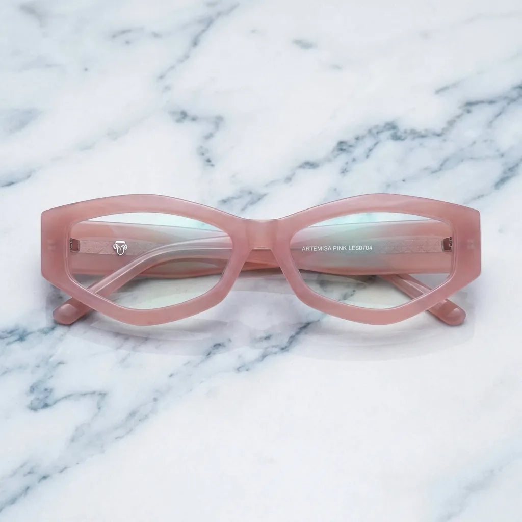 Lenses optical artemisa pink sobre mármol white elegante calidad premium prescription bonoboss #editorial_banner_confianza #color_pink