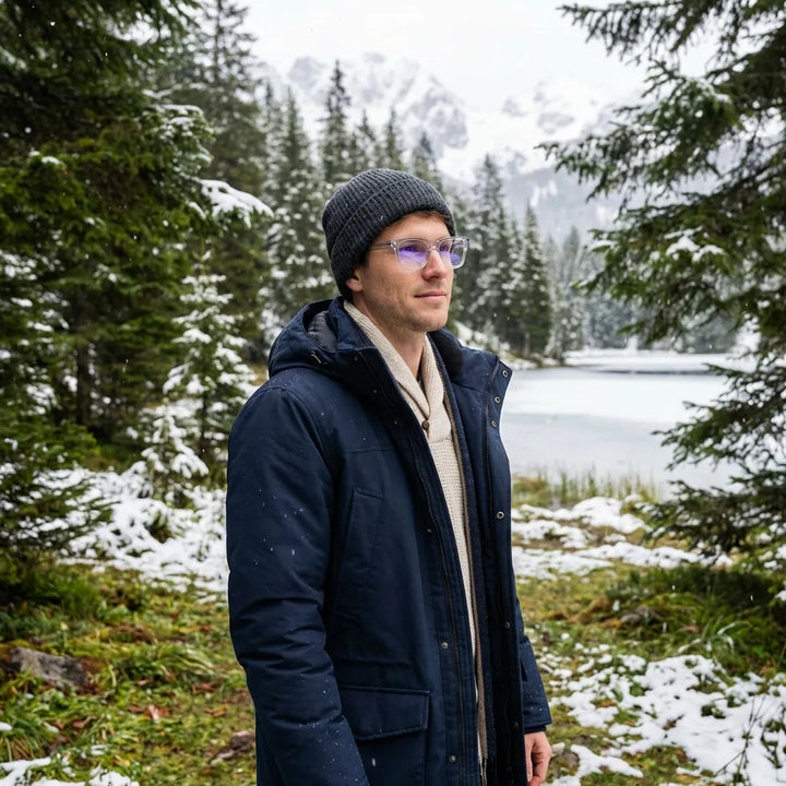 Lenses optical barcelona 1 black modelo with gorro in bosque nevado invernal bonoboss #editorial_lifestyle1 #color_negro