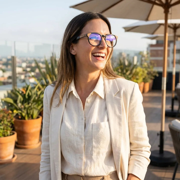 Lenses optical chiloe 0084 optical black women in terraza with vista panorámica bonoboss #editorial_lifestyle3 #color_negro
