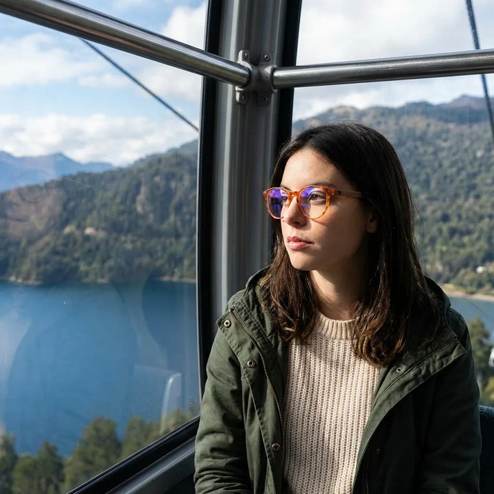 Lenses optical chiloe black modelo in teleférico with vista a lago bonoboss #editorial_lifestyle1 #color_negro