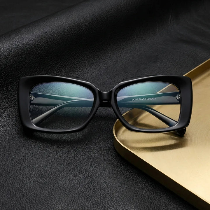 Lenses optical domi black sobre black leather with detalle brass gold calidad premium prescription bonoboss #editorial_banner_confianza #color_negro