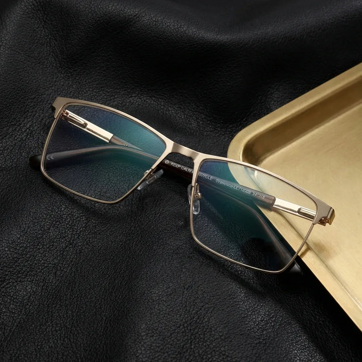 Lenses optical francisco gold sobre black leather with detalle brass gold calidad premium prescription bonoboss #editorial_banner_confianza #color_dorado