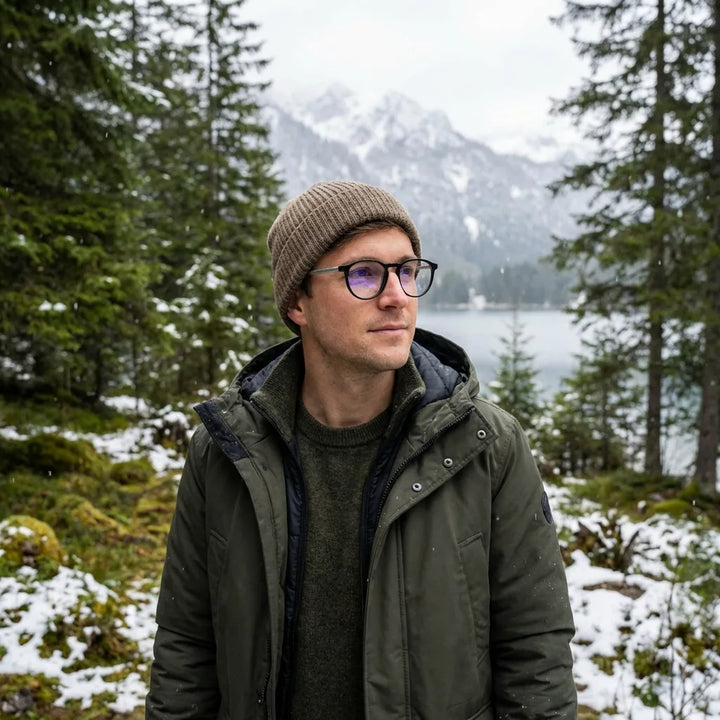 Lenses optical galapagos bicolor modelo with gorro in bosque nevado invernal bonoboss #editorial_lifestyle1 #color_bicolor