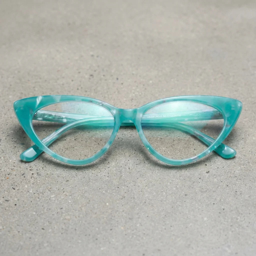 Lenses optical hamburgo mosaico women in luz dorada golden hour elegante bonoboss #editorial_lifestyle2 #color_mosaico