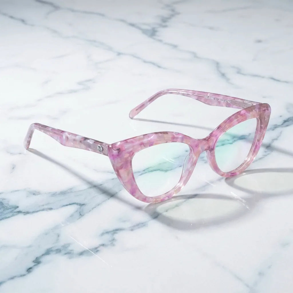 Lenses optical helsinki pink sobre mármol white elegante frame premium bonoboss #editorial_armazon #color_rosado