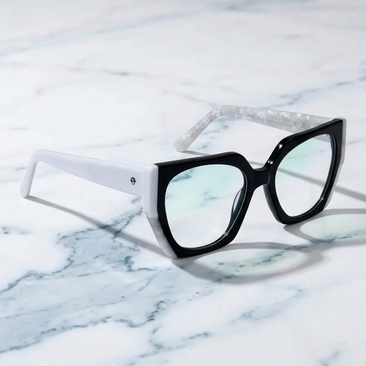 Lenses optical kai kai black sobre mármol white elegante frame premium bonoboss #editorial_armazon #color_negro
