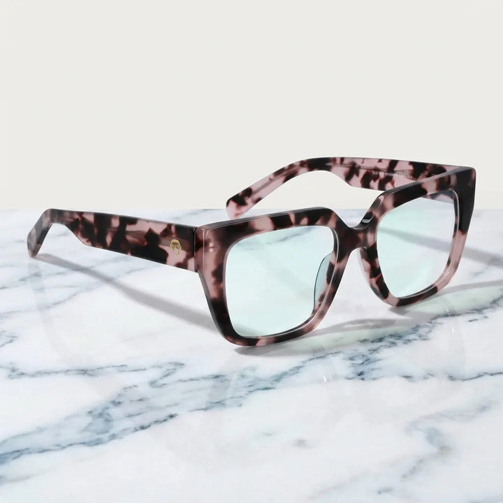 Lenses optical kai kai marble sobre mármol white elegante frame premium bonoboss #editorial_armazon #color_marble