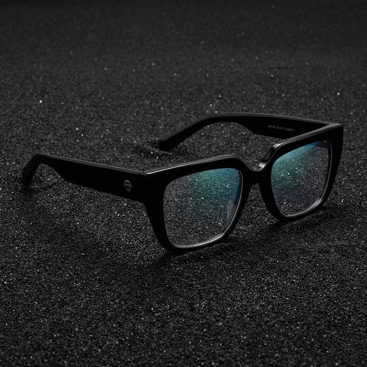 Lenses optical kai kai black sobre arena volcánica texturizada diseño sustainable bonoboss #editorial_sustentabilidad #color_negro