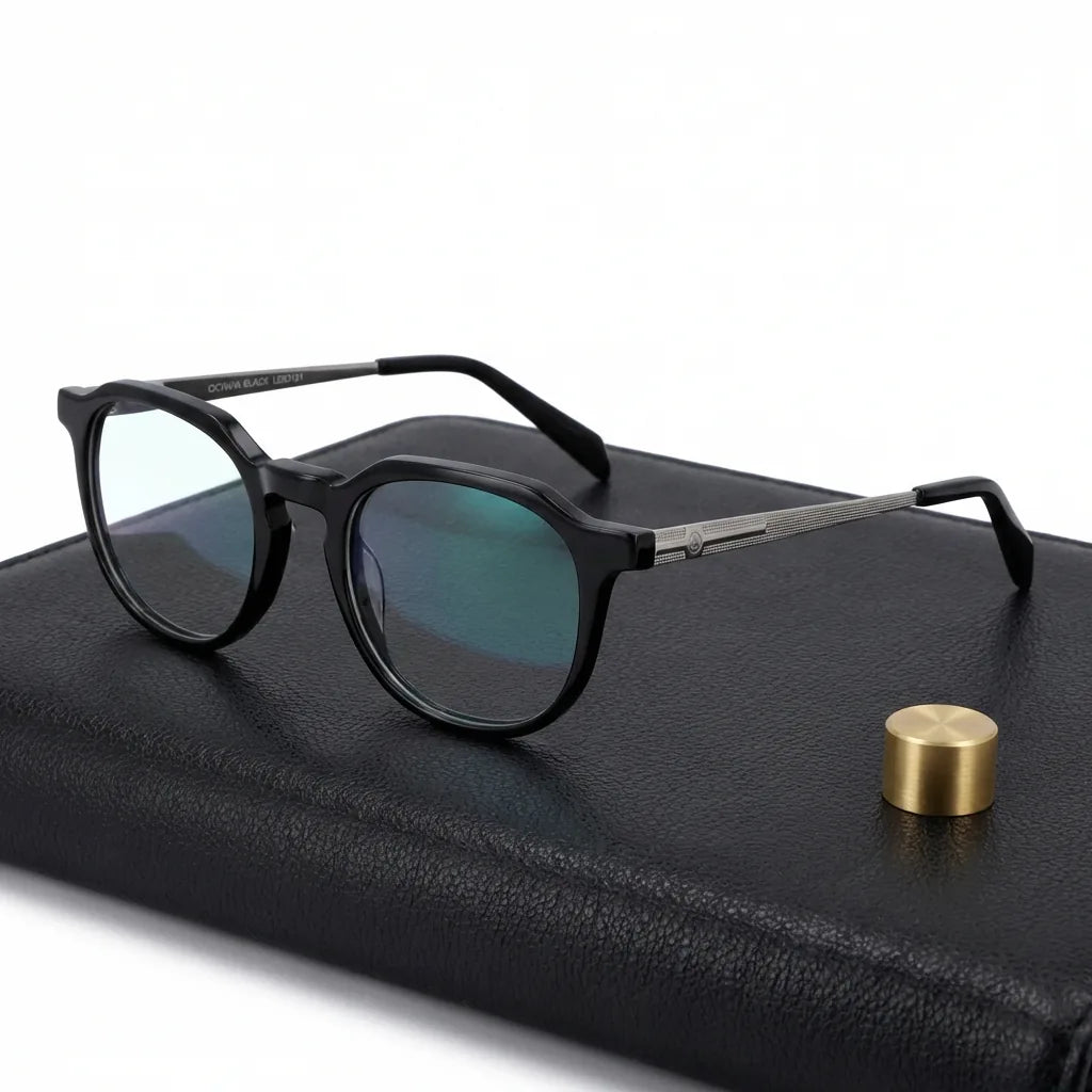Lenses optical octavia black sobre black leather with detalle brass gold frame premium bonoboss #editorial_armazon #color_negro