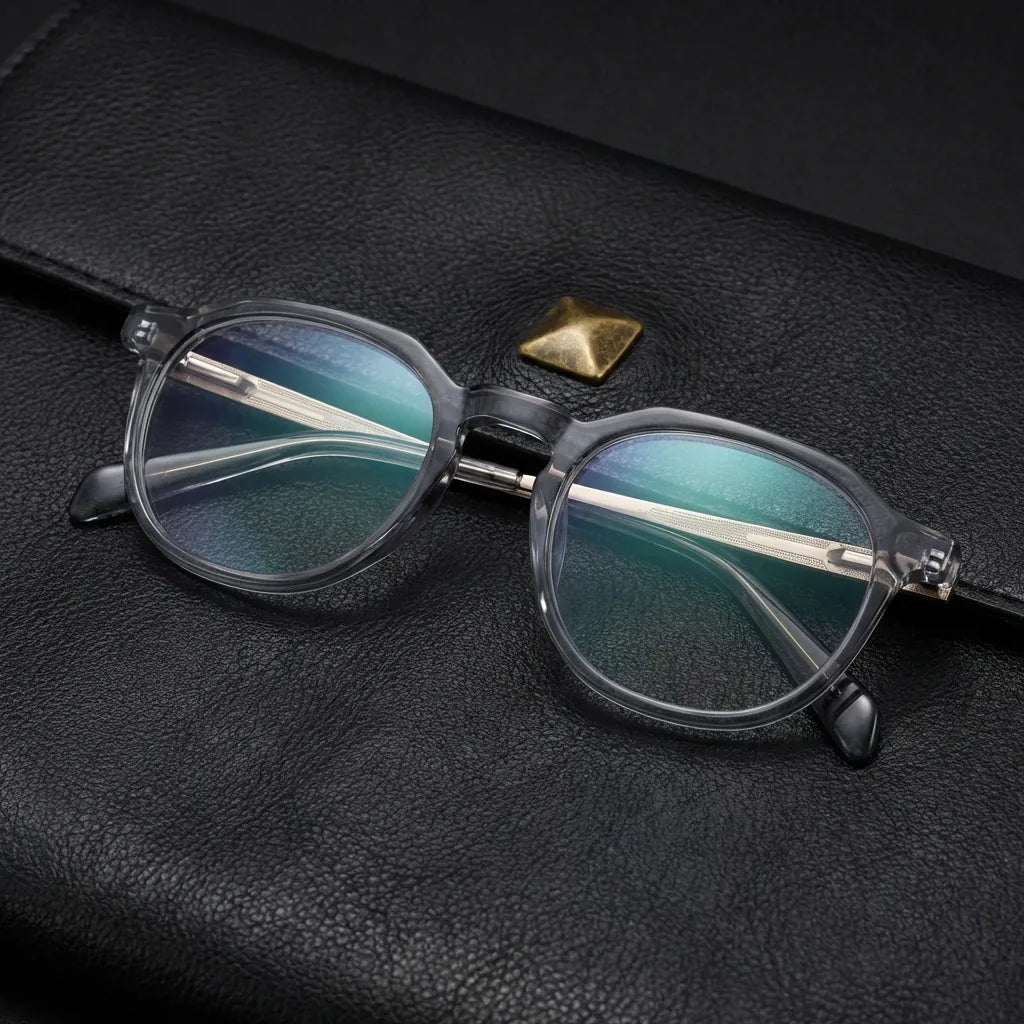 Lenses optical octavia clear sobre black leather with detalle brass gold calidad premium prescription bonoboss #editorial_banner_confianza #color_transparente