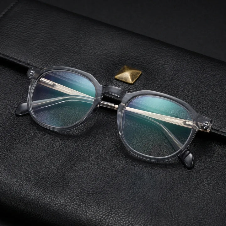 Lenses optical octavia clear sobre black leather with detalle brass gold calidad premium prescription bonoboss #editorial_banner_confianza #color_transparente
