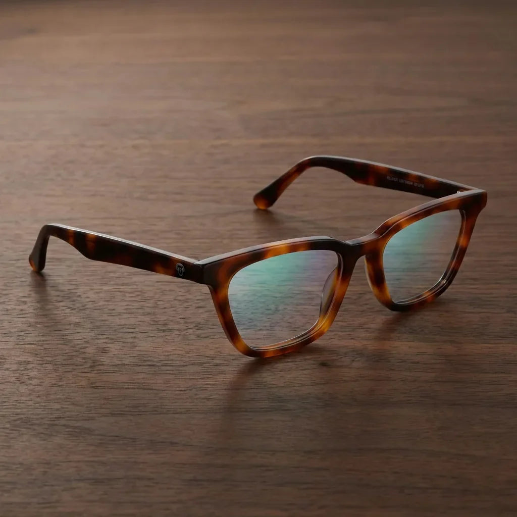 Lenses optical oliver black sobre black leather with detalle brass gold calidad premium prescription bonoboss #editorial_banner_confianza #color_negro
