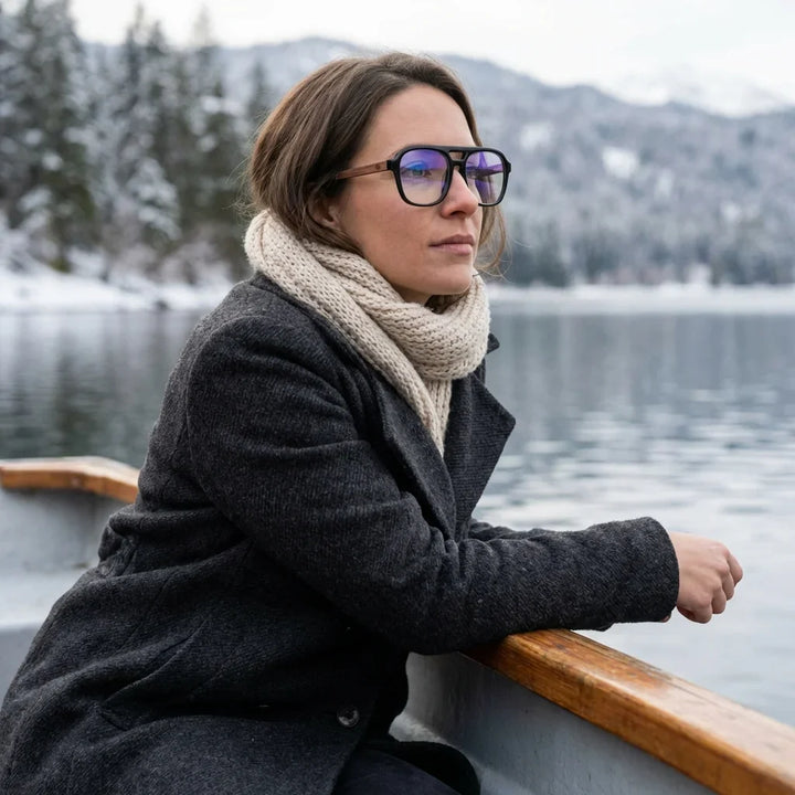 Lentes graduados Orson en negro, vista frontal, bio-acetato y madera natural, micas con filtro azul y antirreflejante #editorial_lifestyle4 #color_negro