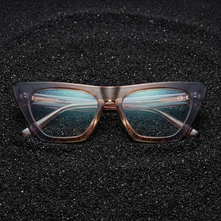 Lenses optical rosario green women in bicicleta vintage café urbano bonoboss #editorial_lifestyle3 #color_verde
