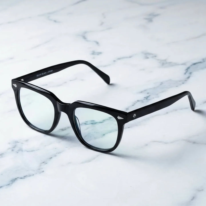 Lenses optical selkie black sobre mármol white elegante frame premium bonoboss #editorial_armazon #color_negro