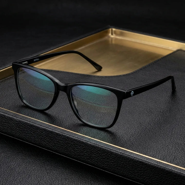 Lenses optical sofia black sobre black leather with detalle brass gold calidad premium prescription bonoboss #editorial_banner_confianza #color_negro