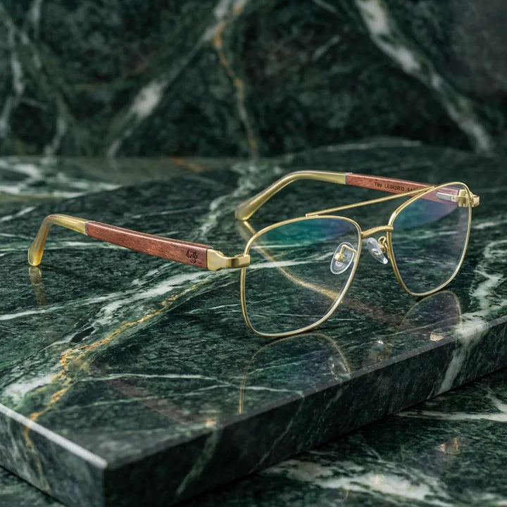 Lenses optical tito gold sobre mármol green natural diseño sustainable bonoboss #editorial_sustentabilidad #color_dorado
