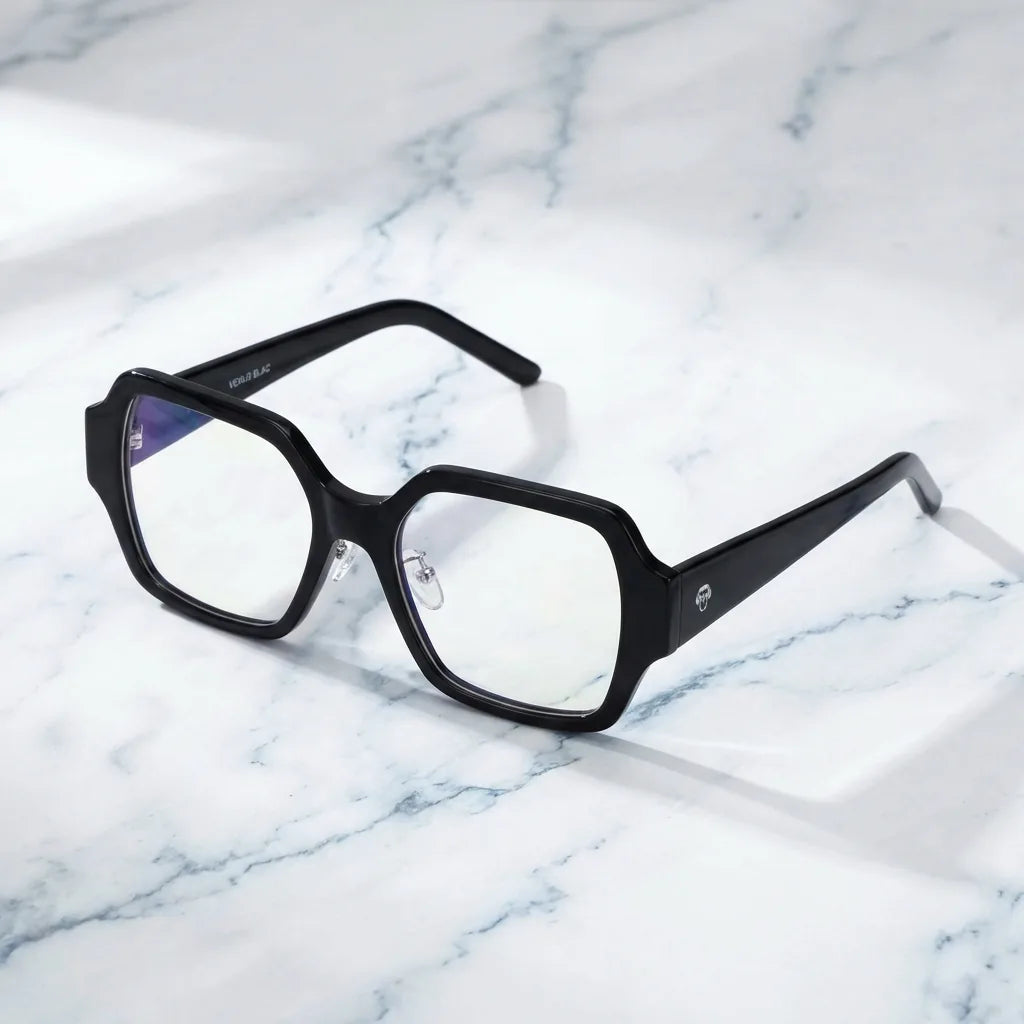Lenses optical venus black sobre mármol white carrara elegante frame premium bonoboss #editorial_armazon #color_negro
