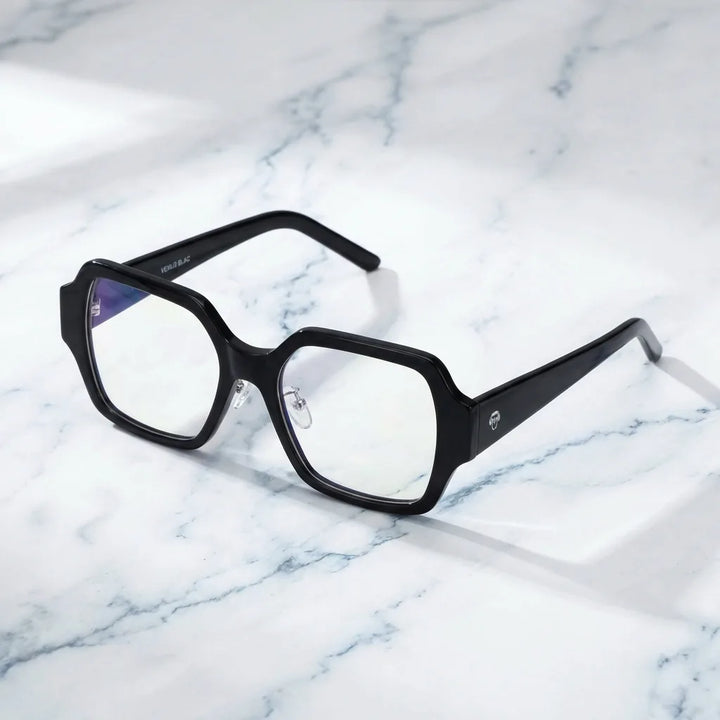Lenses optical venus black sobre mármol white carrara elegante frame premium bonoboss #editorial_armazon #color_negro