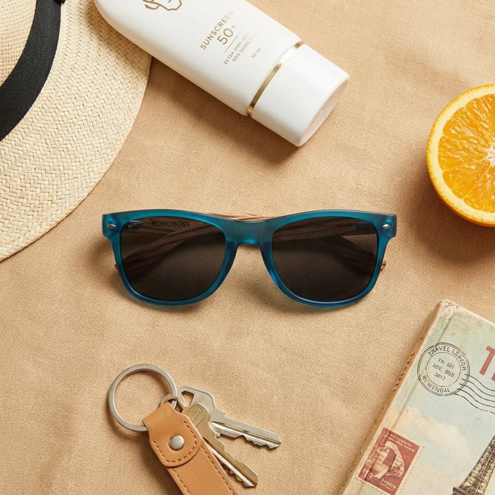 Lenses sun acacia polarized UV400 wood zebrawood wine smoke Patagonian landscape sustainable nature bonoboss #editorial_sustentabilidad #color_wine-smoke