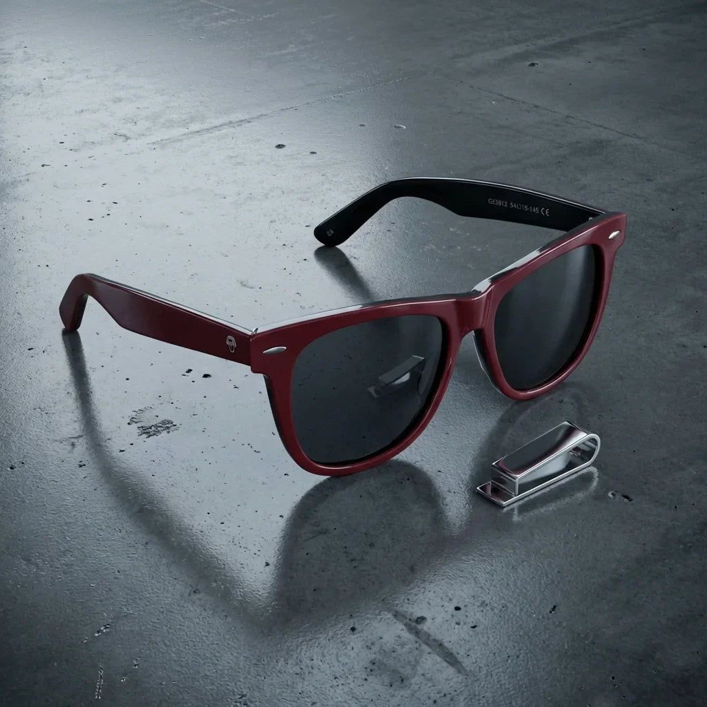 Lenses sun valencia polarized UV400 acetate wayfarer red sobre concreto urbano contraste vibrante ciudad bonoboss #editorial_polarizado #color_rojo