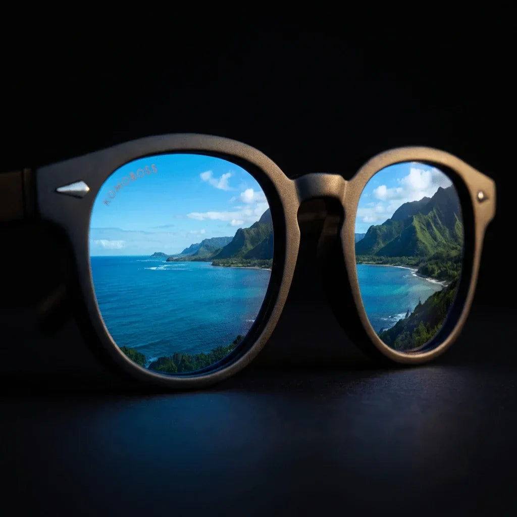 Lentes sol Waimea polarizados UV400 marco RPET reciclado del oceano dark sky close-up lente reflejo paisaje costero Bonoboss #editorial_polarizado #color_espejado-azul