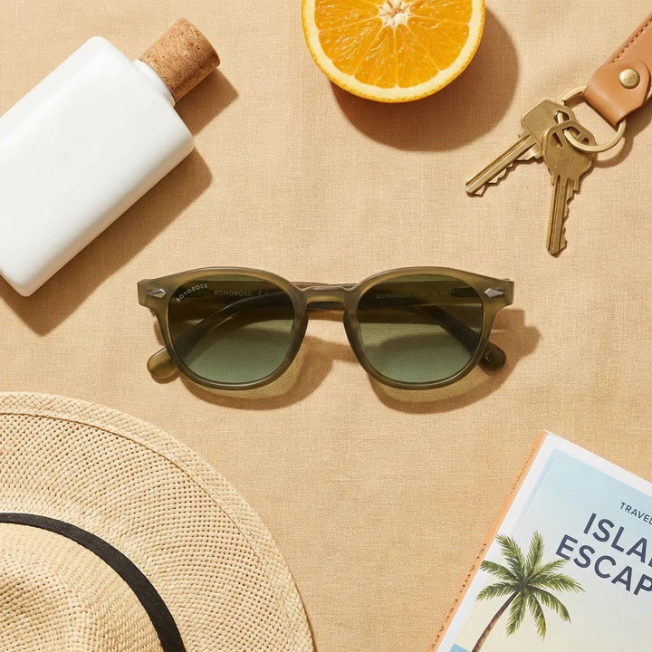 Lenses sun waimea polarized rpet recycled of the oceano olive sobre black leather with premium brass detail bonoboss #editorial_grid1 #color_olive