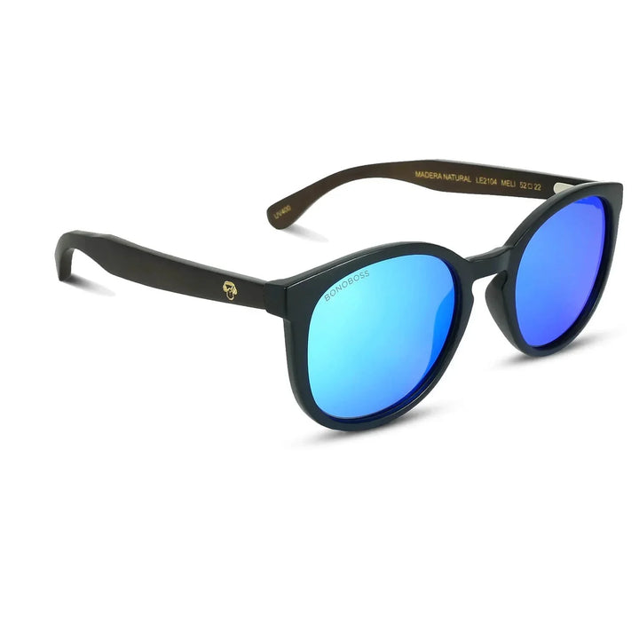 Women wearing lenses sun meli dark bio-acetate polarized mirrored blue women aventura outdoor naturaleza sendero bonoboss #editorial_sustentabilidad #color_espejado-azul