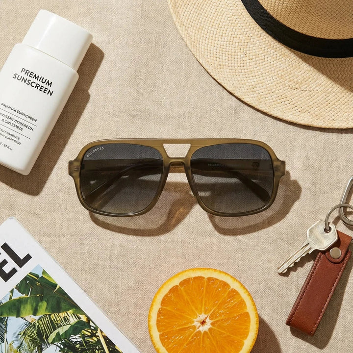 Lenses sun orson rpet polarized UV400 recycled ocean sobre marmol black contraste elegante vibrante bonoboss #editorial_grid1 #color_ocean