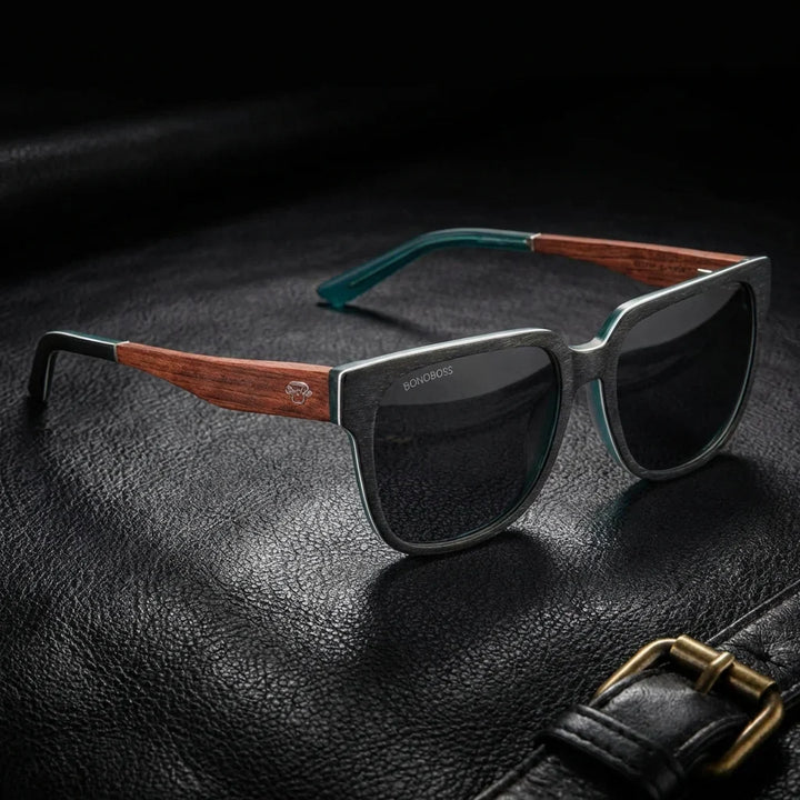 Lenses sun selkie boreal polarized UV400 wood zebrawood bio-acetate rosal sobre black leather premium brass detail bonoboss #editorial_polarizado #color_selkie-db-rosal