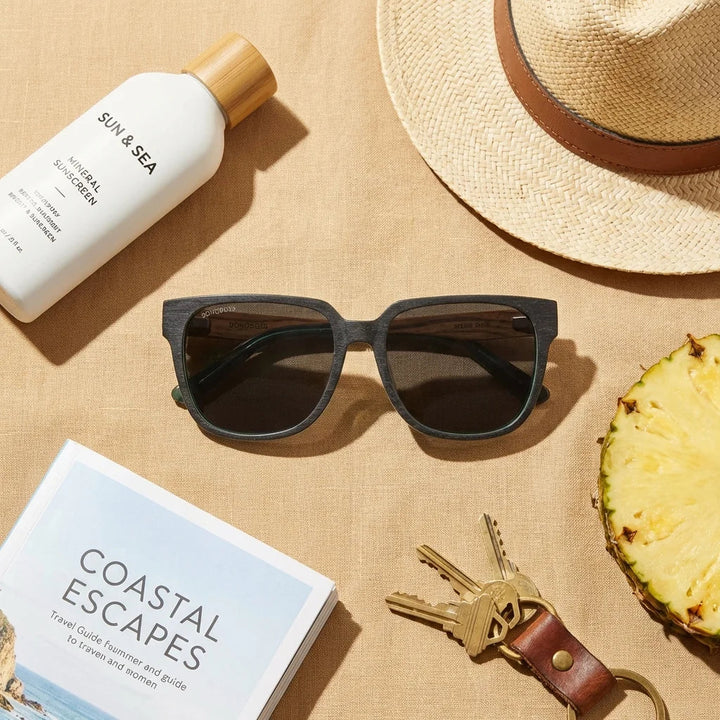 Men wearing lenses sun selkie boreal wood zebrawood polarized natural driving costa UV protection bonoboss #editorial_detail1 #color_selkie-db-zebrano