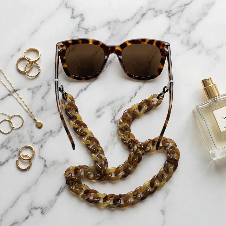 Cadena acetate recycled for lenses flat lay accesorios moda mármol bonoboss