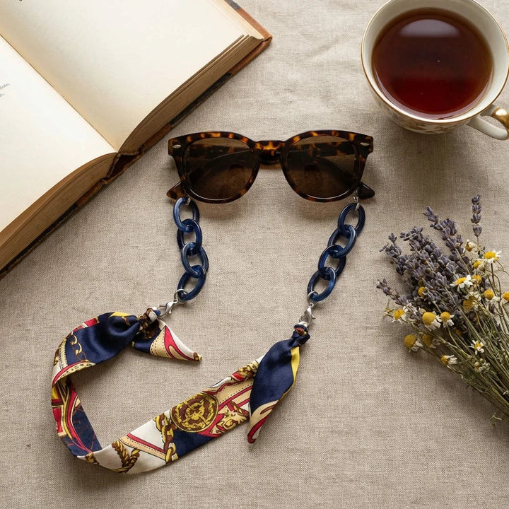 Strap pañuelo for lenses blue flat lay libros and té bonoboss #color_azul