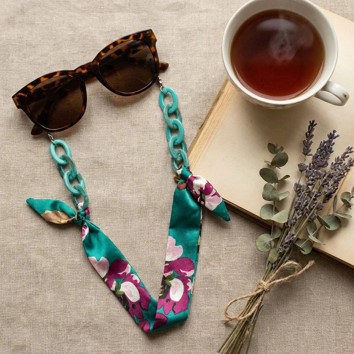 Strap pañuelo for lenses calipso flat lay libros and té bonoboss #color_calipso