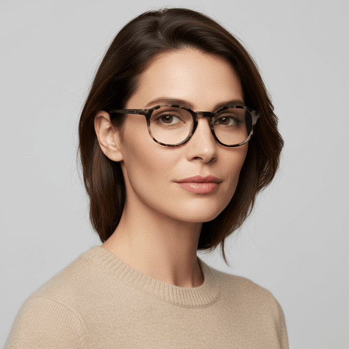 Side view a women cara ovalada and pelo liso suelto wearing eyeglasses frames optical bonoboss in acetate recycled biodegradable sustainable prescription optica de #color_marble